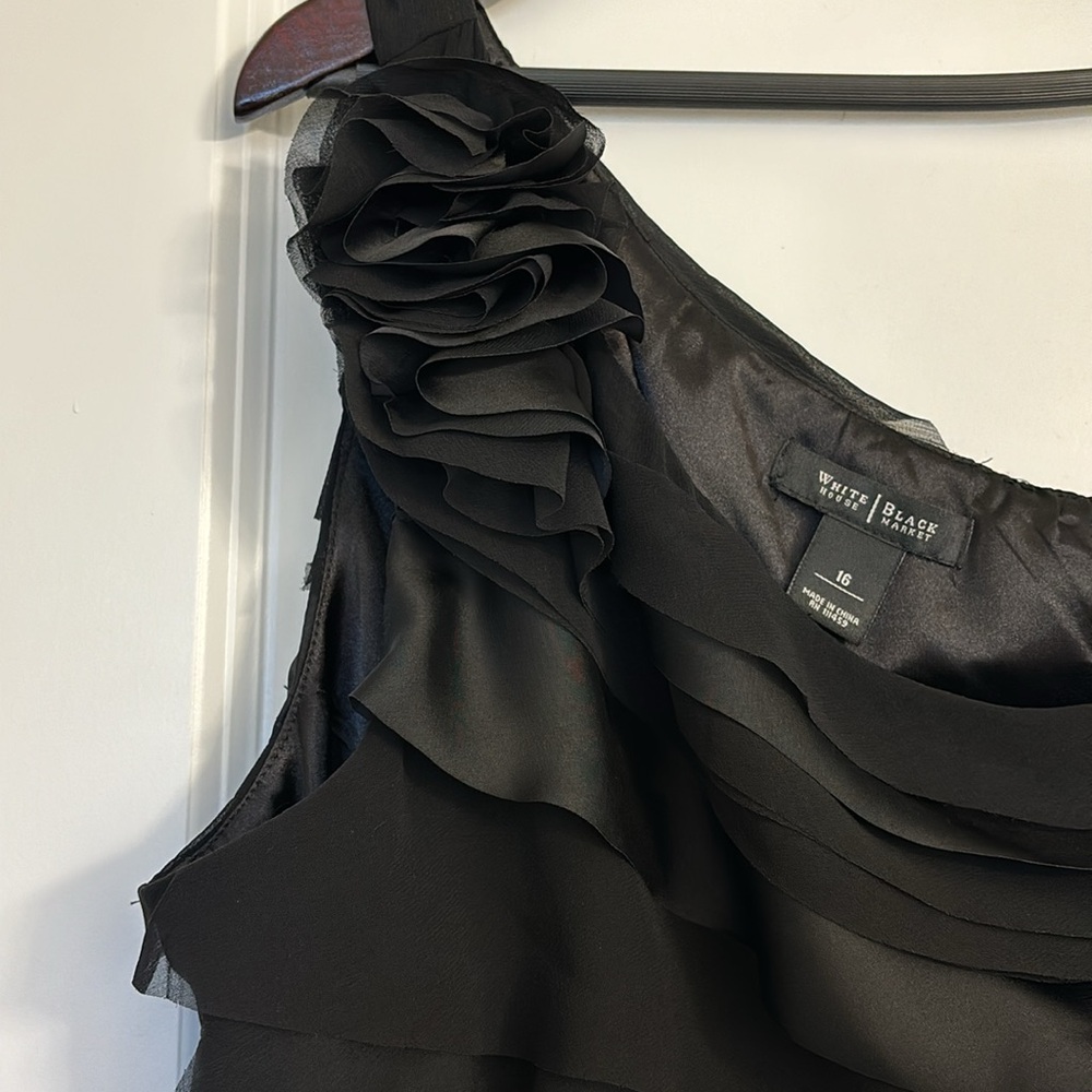 White House Black Market One Shoulder Black Blouse NWOT Size 16 - Picture 3 of 5